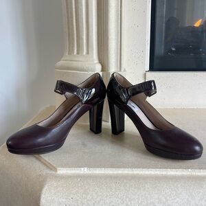 Clarks Mary Jane Heels
